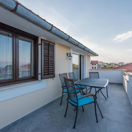Aparthotel Pansion Dujmovic 2 *