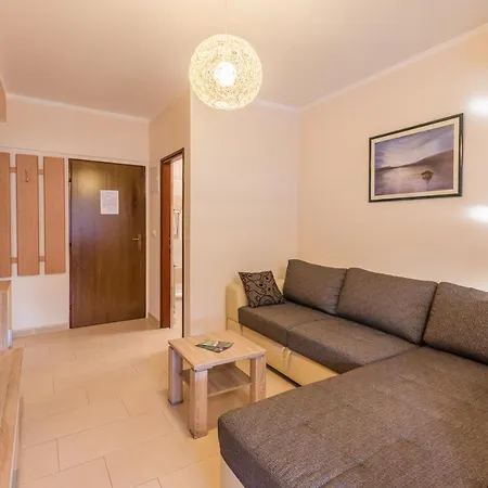 Pansion Dujmovic 2 * Porat (Krk)